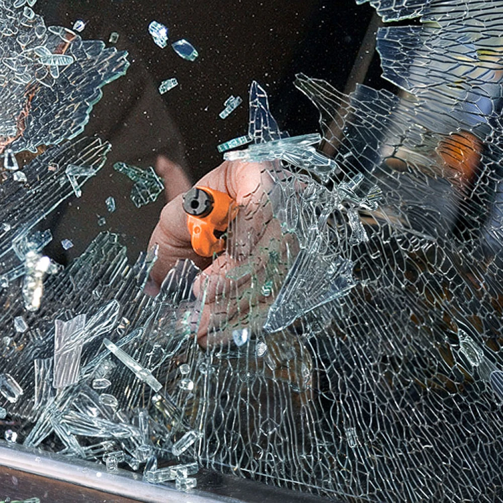 Resqme, Seat Belt Cutter, Window Breaker - Image 2