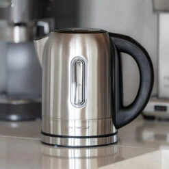 Electric Kettle With Smart Temperature Setting