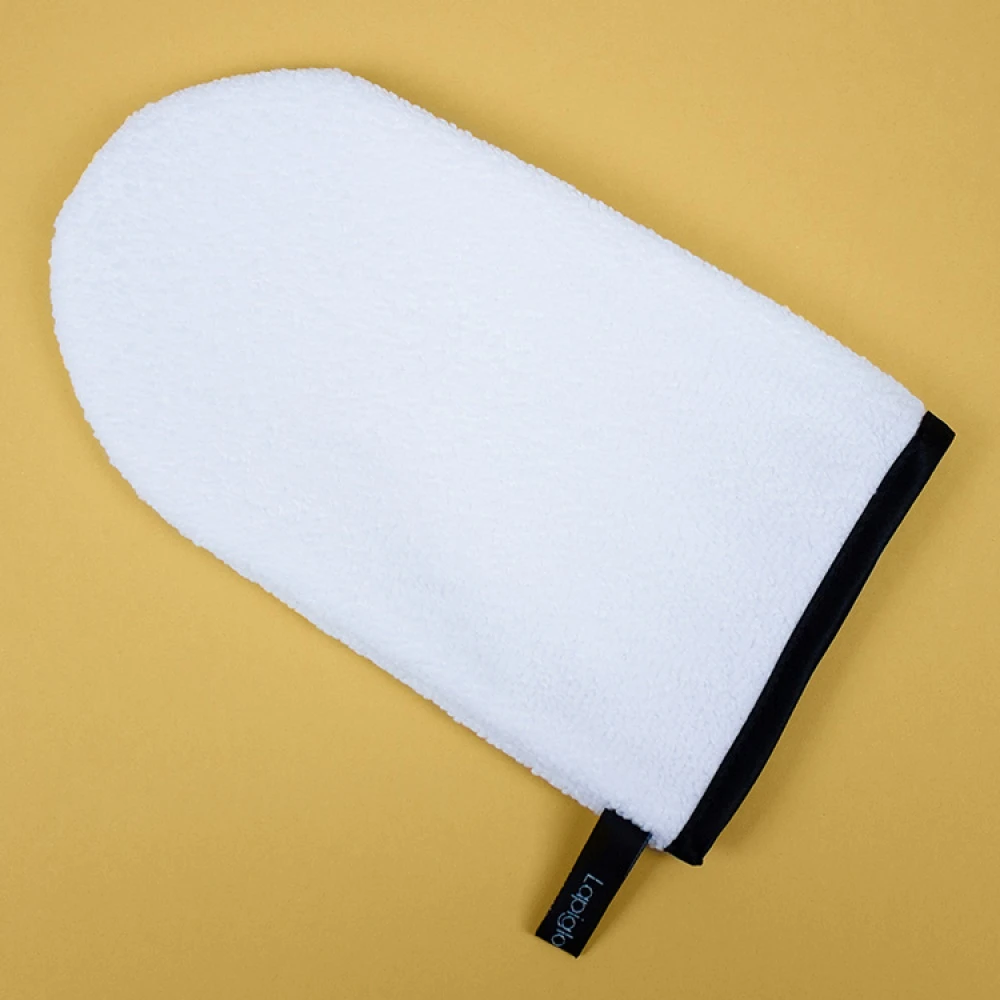 Lapiglove Makeup Removal - Image 4