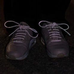 Elastic Shoelaces With Reflectors