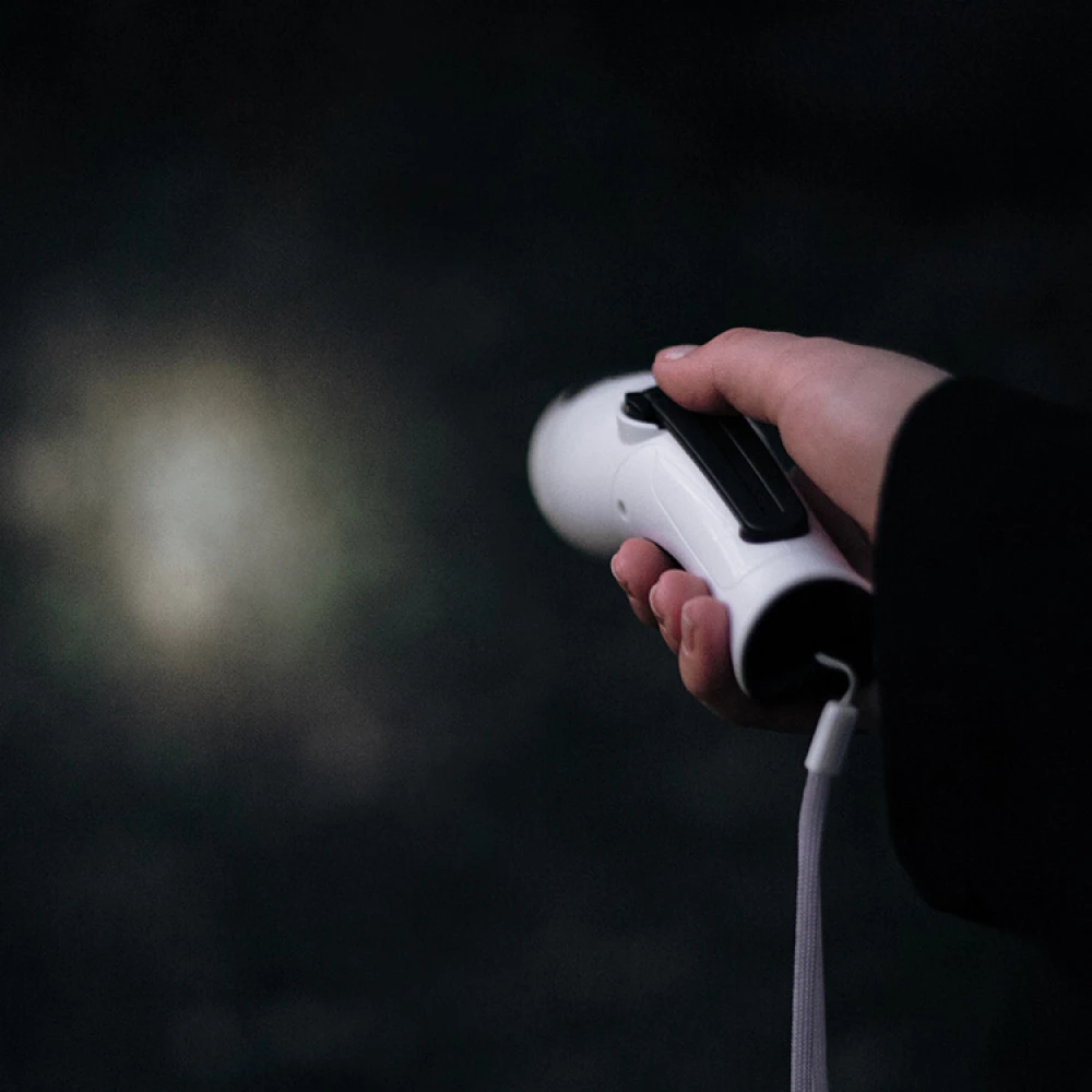 Wind-Up Dynamo Torch And Radio - Image 2