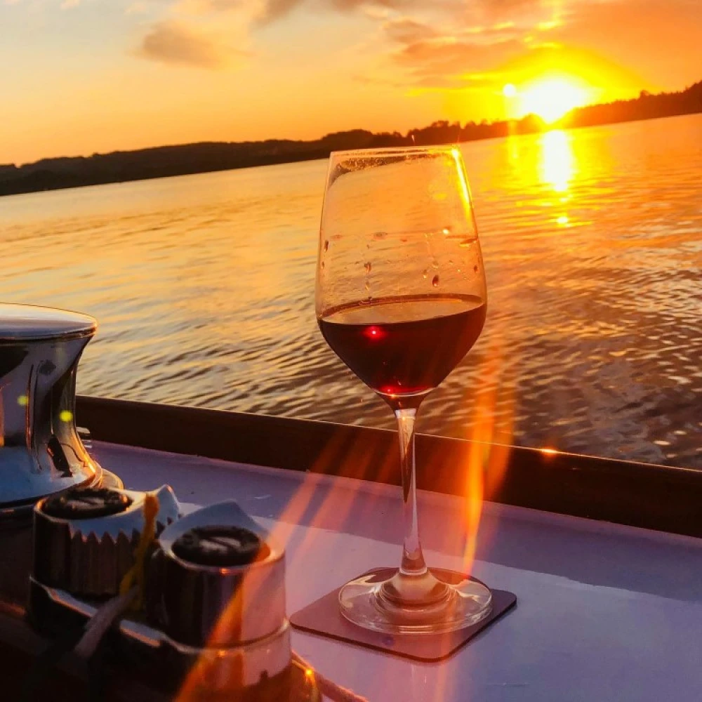 Silwy Magnetic Wine Glasses, Pack Of Two - Image 7