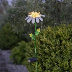 Solar Cell Flower On A Stick, Daisy