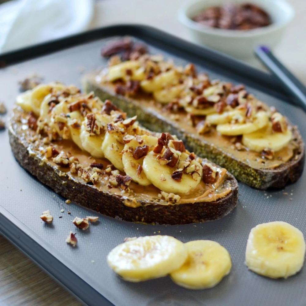 Plastic Cutting Board With Fold-up Edge - Image 6