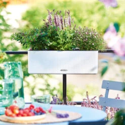 Self-watering Balcony Box