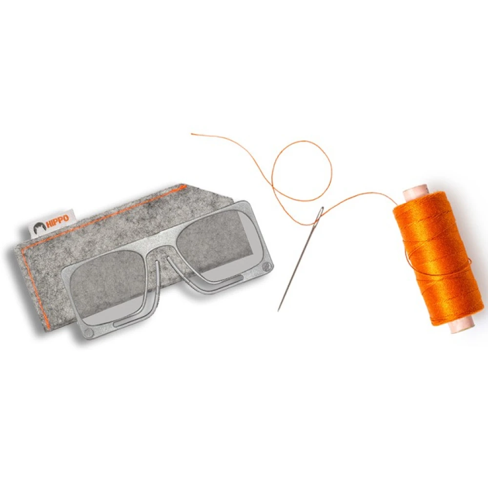 Magnifying Glasses With Felt Case - Image 4