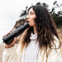 Thermos Bottle With Water Purification Filter LARQ