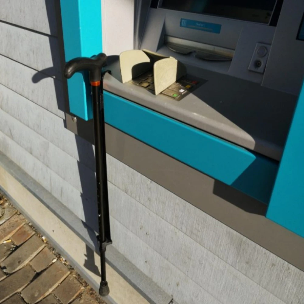 Shoe Horn With Shoe Horn Holder - Image 4