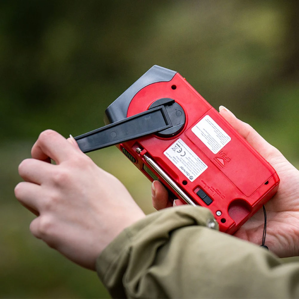 Crank Charged Radio - Image 2