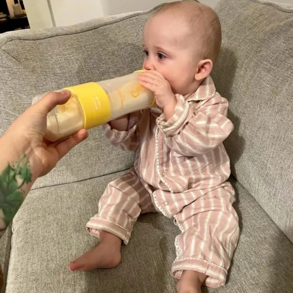 Easy Drink Baby Bottle - Image 9